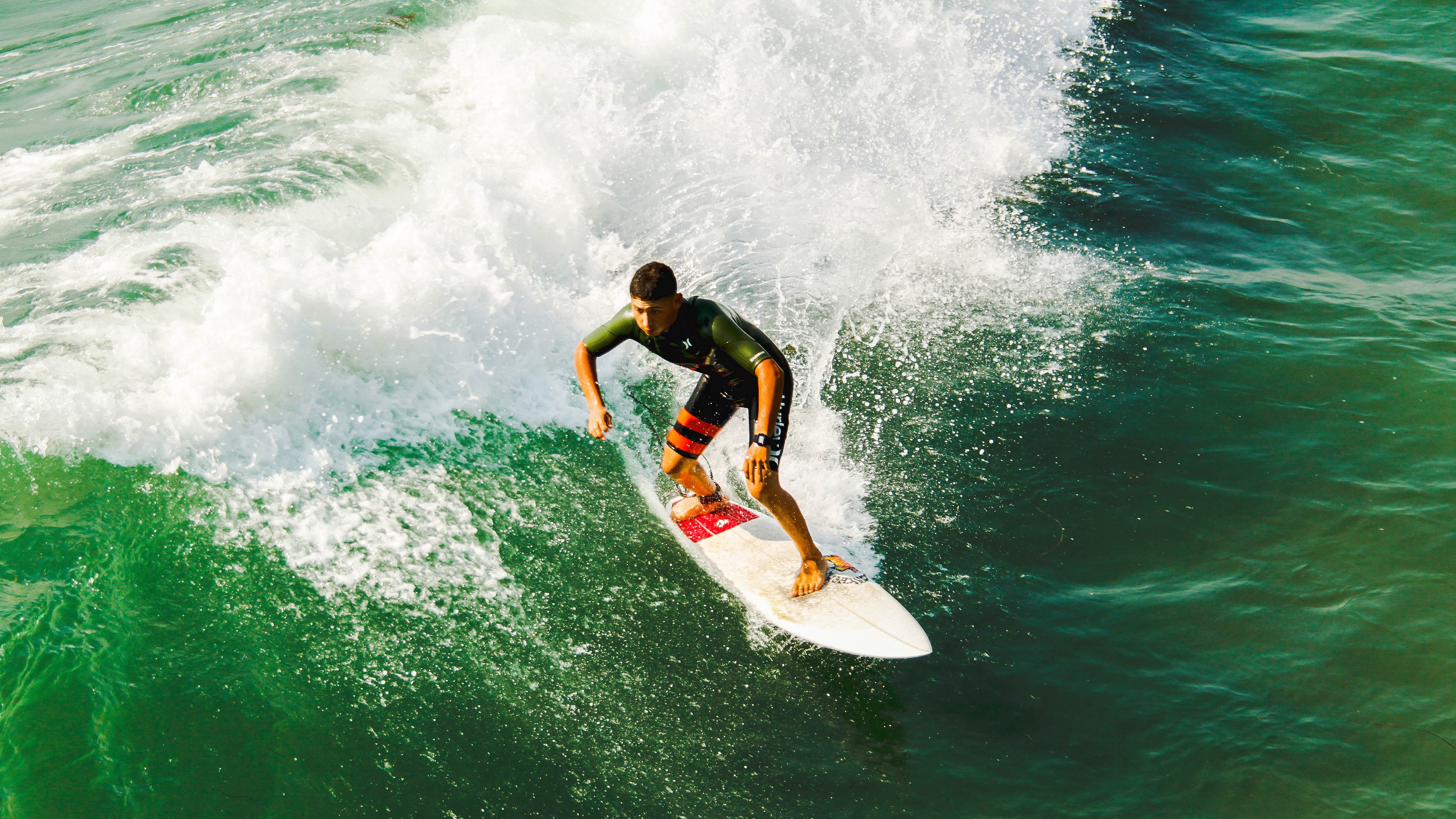 欧冠“奇迹逆转”夜：那些令人心碎的逆境翻盘，欧冠最大逆转奇迹叫啥